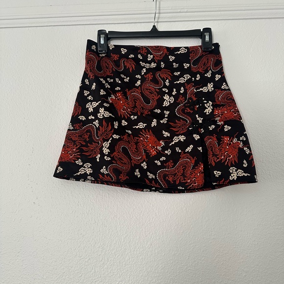 Zara Dresses & Skirts - ZARA Black and Red Dragon Print Mini Skirt small